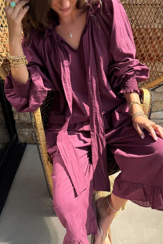 Larc Poet Blouse Aubergine due 1 week 