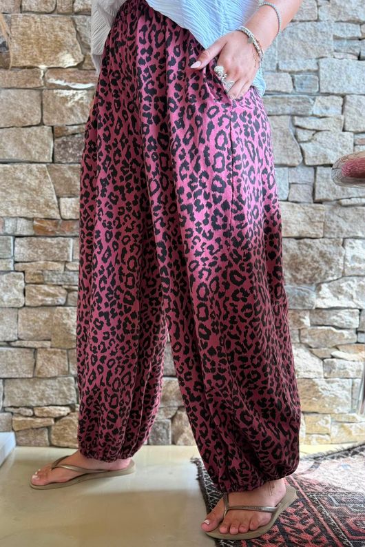 Lock Leopard Bloom Cuff Pant Deep Rose
