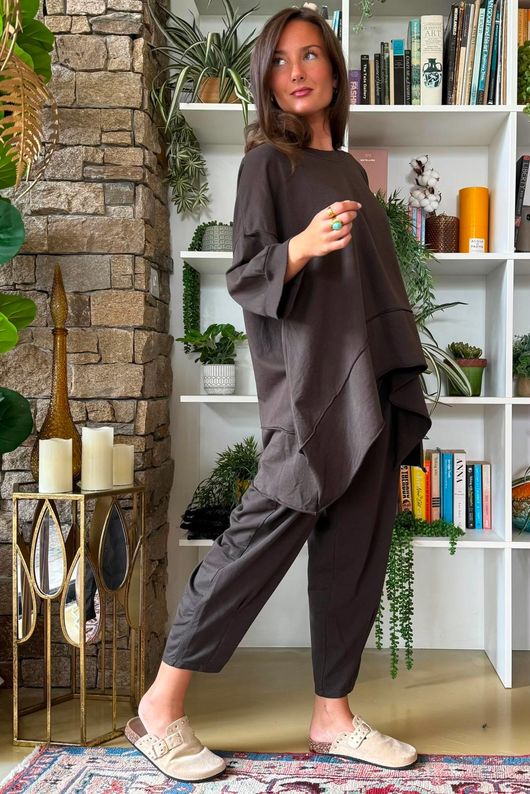 Lock Panel Dip Side Sweatshirt Coffee Bean