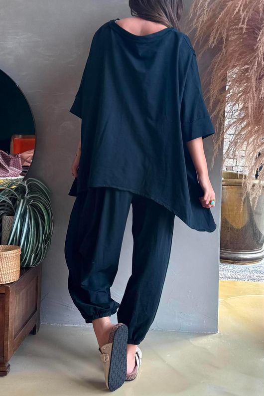Lock Raw Seam Dip Side Short Sleeve Top Black