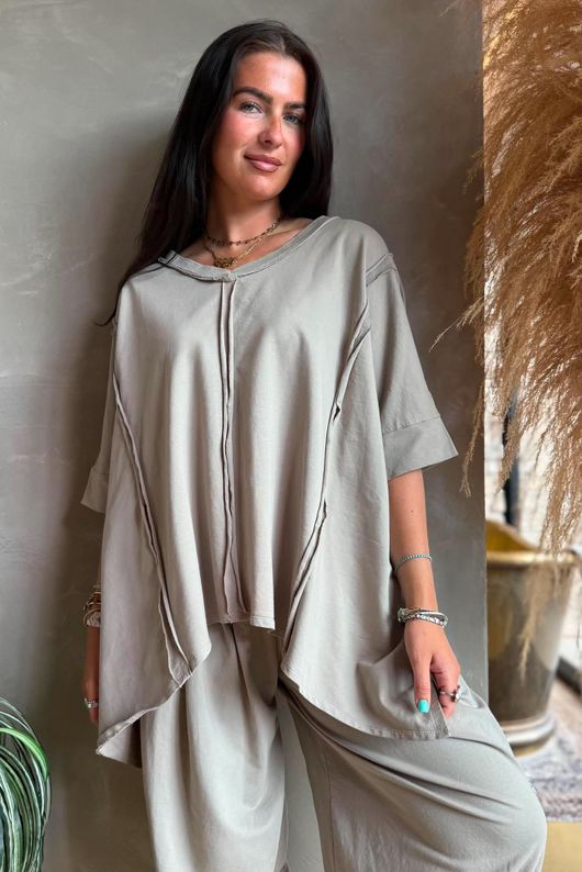 Lock Raw Seam Dip Side Short Sleeve Top Stone