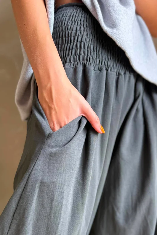 Lock Shirring Pleat Cuff Pant Charcoal