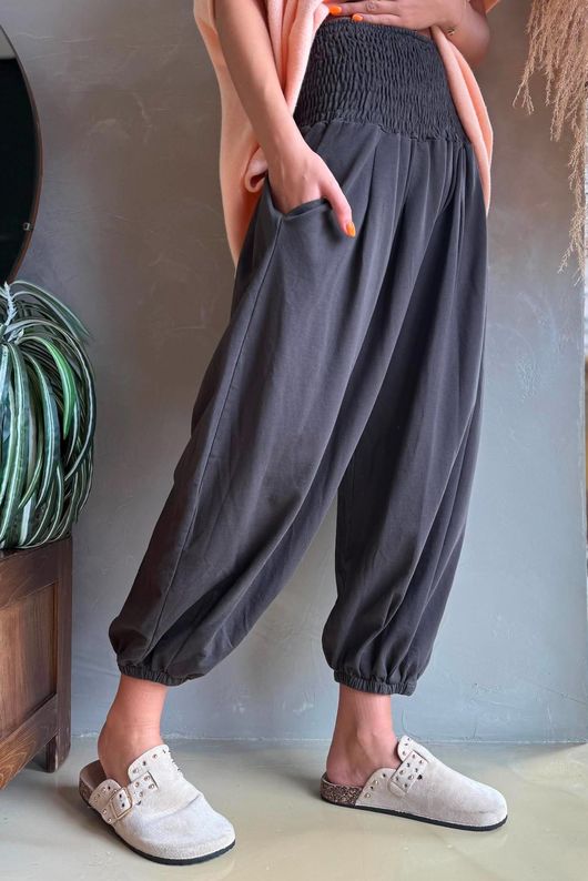 Lock Shirring Pleat Cuff Pant Coffee Bean