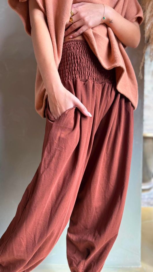 Lock Shirring Pleat Cuff Pant Rust