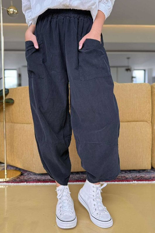 Made in Italy Bateau Needlecord Shelby Cocoon Pant Black - 