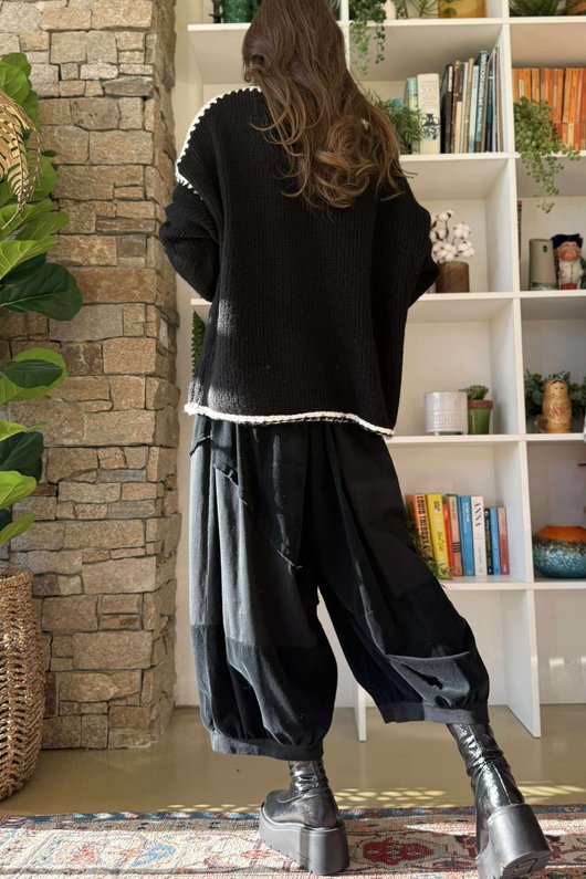  Big Softie Whipstitch Knit Jumper Black /1 ** 