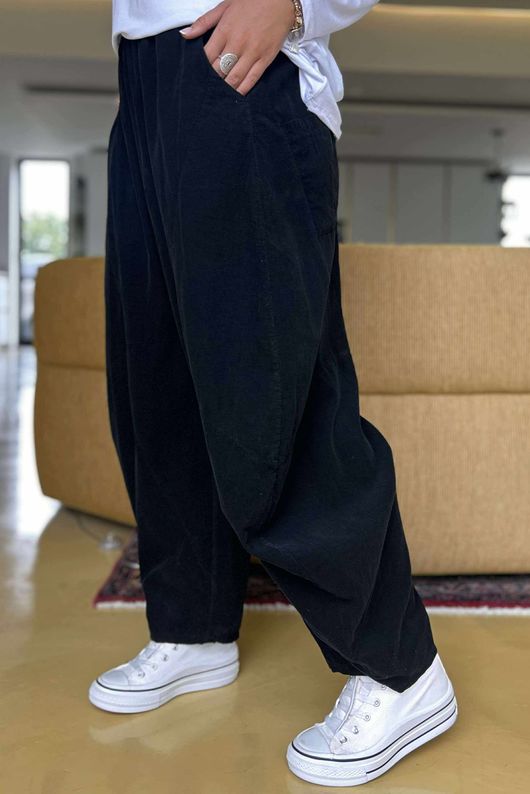 Made in Italy Cooper Needlecord Classic Barrel Leg Pant Black -