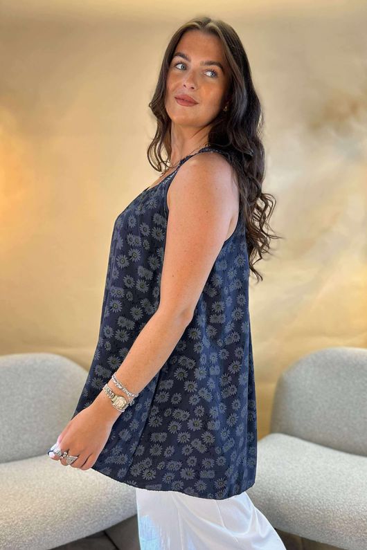 Made in Italy Daisy Crochet Cami Navy /8 = ~