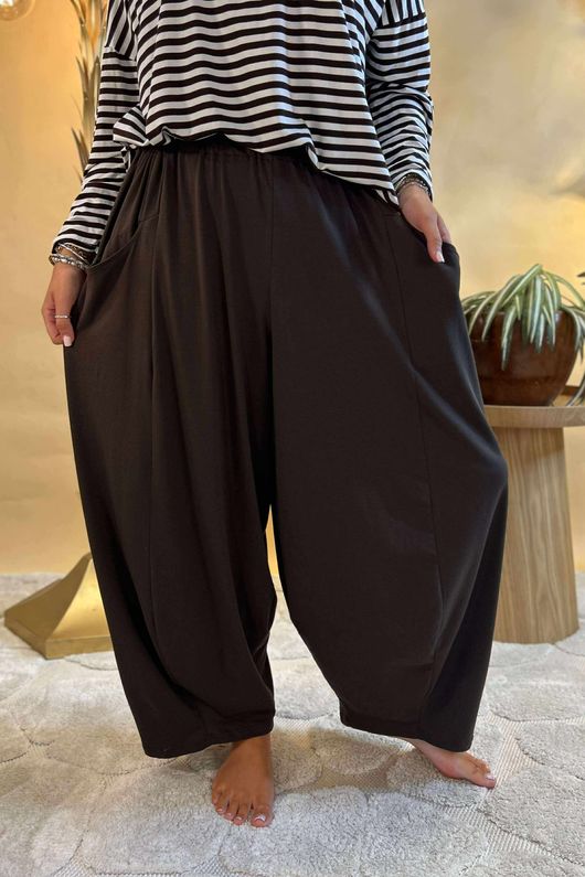 Made in Italy Edit Pleat Barrel Leg Pant Chocolate