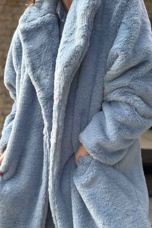 Mara Luxury Faux Fur Long Coat Ladro