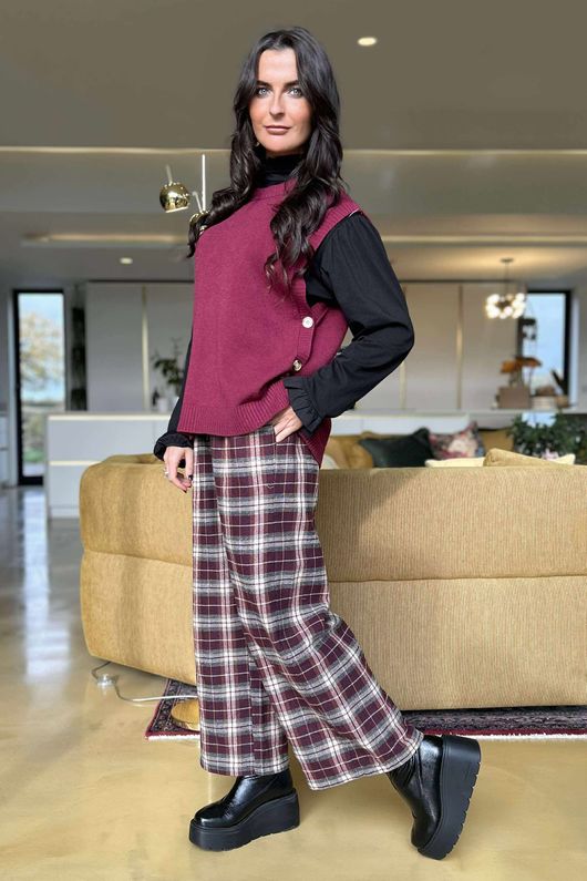 Meridith Button Side Knit Burgundy /23=