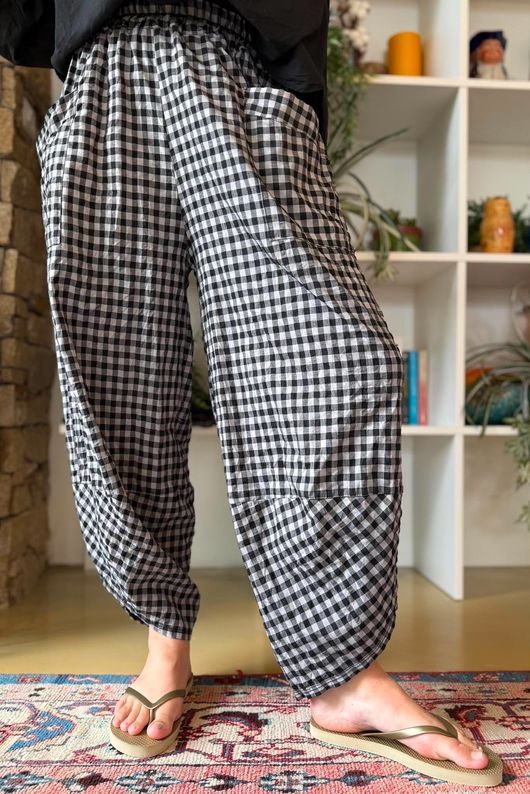 Nonni Gingham Shelby Barrel Pant Black