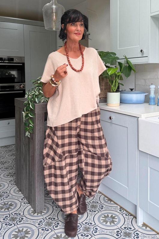 Nora Brushed Cotton Gingham Classic Barrel Pant Coffee Bean