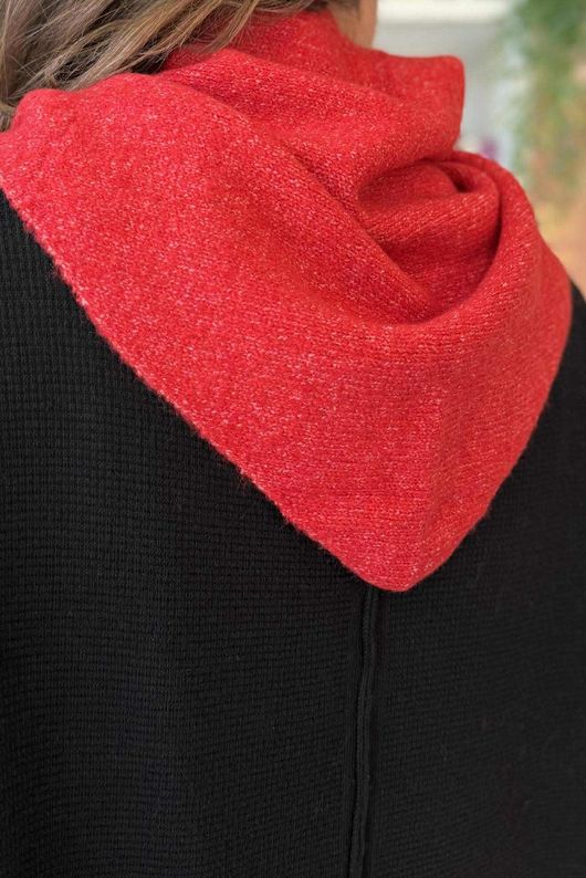 Nora Triangle Knit Scarf Rouge