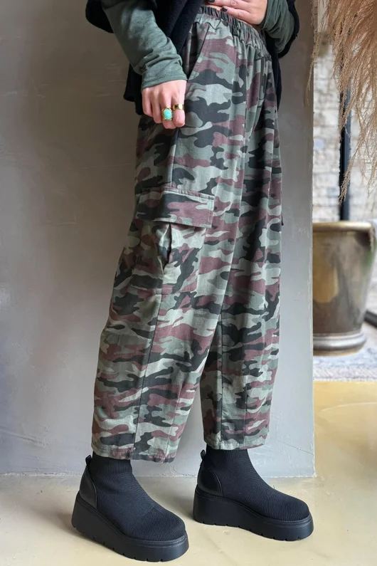 Off Grid Camo Cargo Barrel Pant