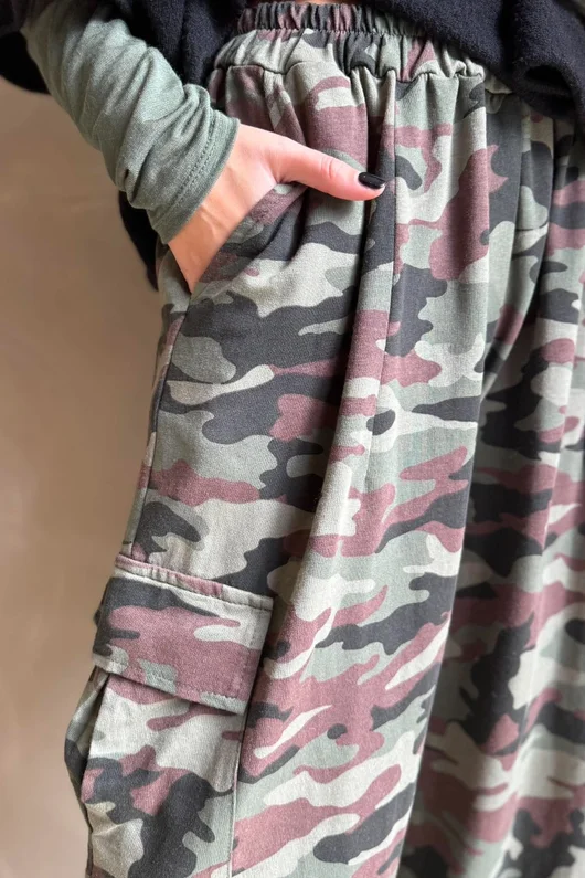 Off Grid Camo Cargo Barrel Pant