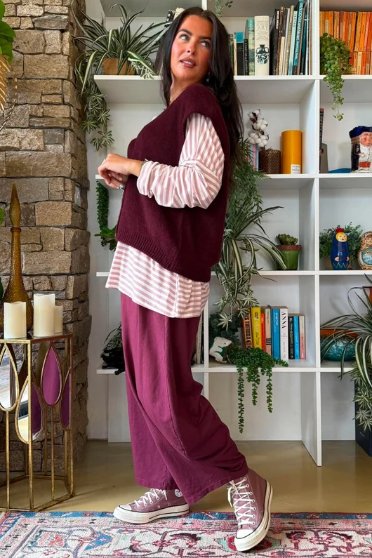 Oliver Knit Waistcoat Burgundy