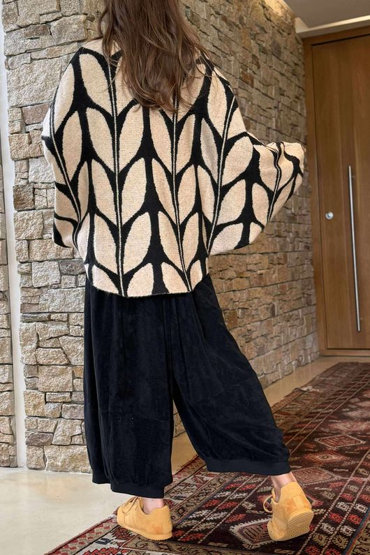 Oslo Orla Batwing Slouch Knit Black And Camel