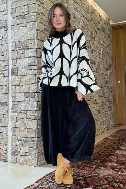Oslo Orla Batwing Slouch Knit Black And Ecru