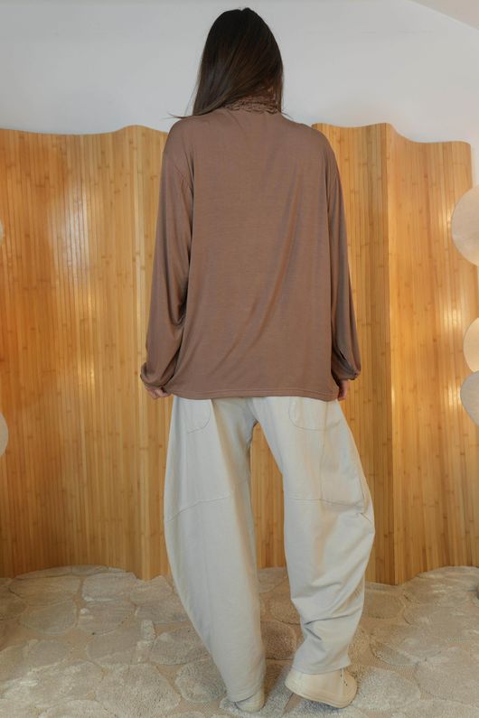 Perfect Layering Ruffle Neck Top Mocha