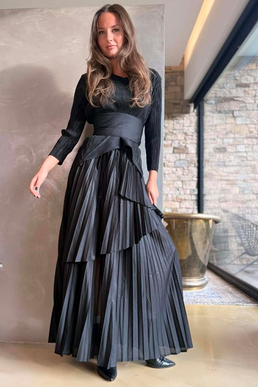 Presley Pleats Top & Skirt Set Black /30/30=