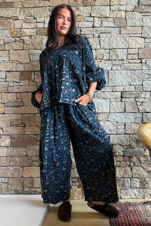 Sa Caleta Needlecord Leopard Artist Smock Prussian
