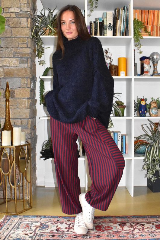 Sunday Morning 7/8 Barrel Pant Navy & Burgundy
