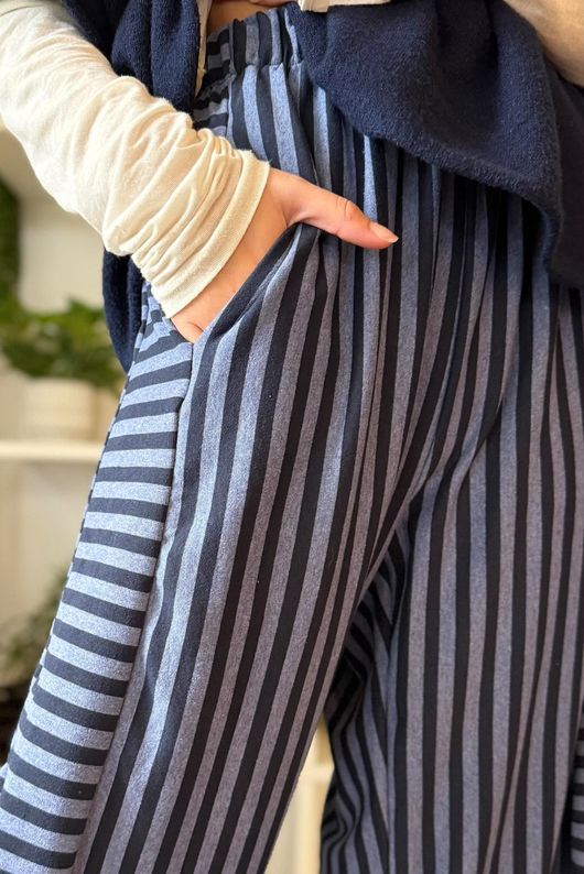 Sunday Morning 7/8 Barrel Pant Navy & Denim