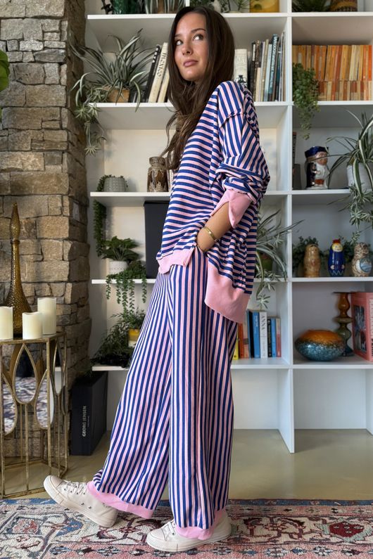 Sunday Morning Chill Sweatshirt Sweetpea & Navy -