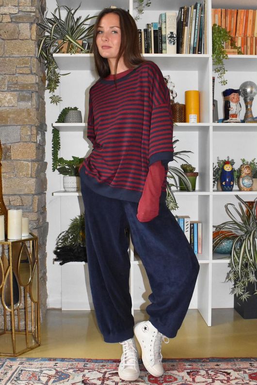 Sunday Morning Relaxed Sweatshirt Navy & Burgundy