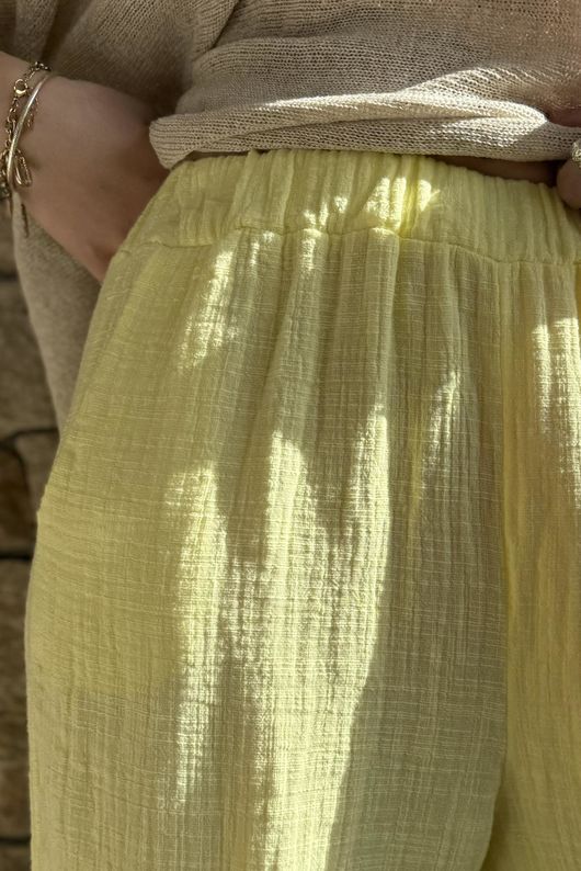 Suri Cushion Cotton Barrel Pant Lemon