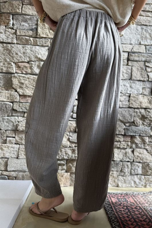 Suri Cushion Cotton Barrel Pant Mocha