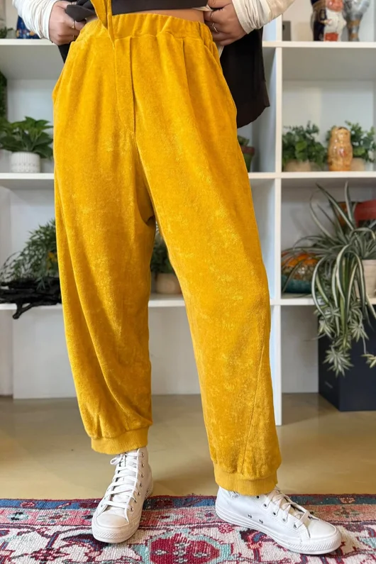 Terry B Relaxed Tapered Jogger Mustard