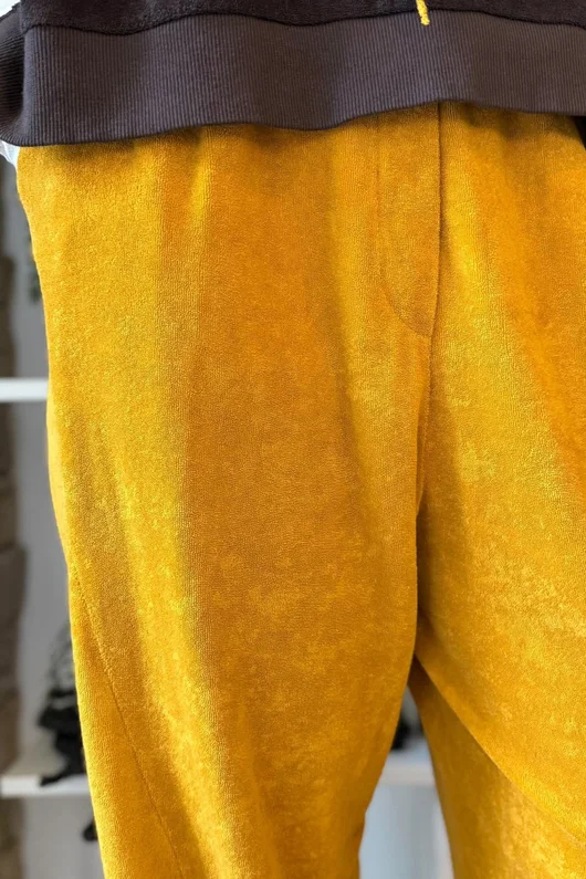 Terry B Relaxed Tapered Jogger Mustard