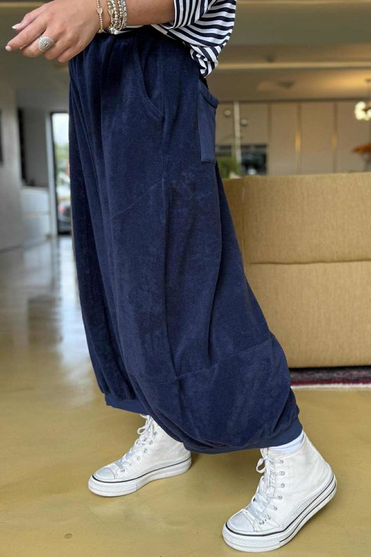 The Terry B Bloom Pant Navy