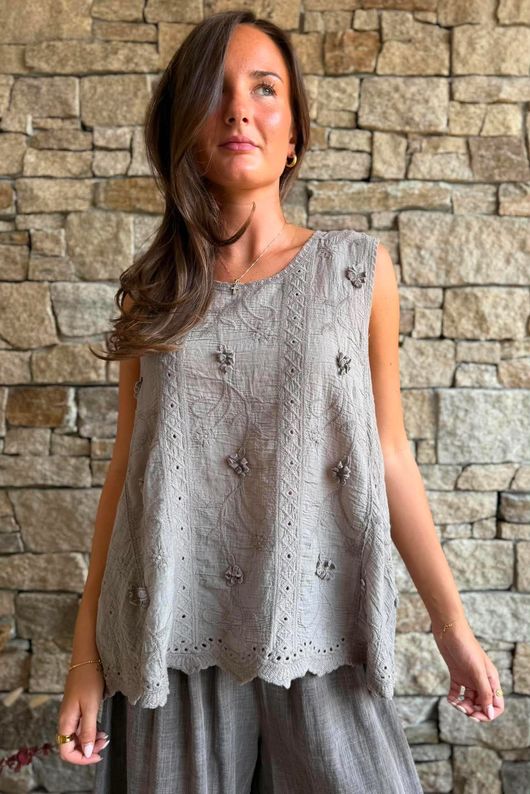Tilda Floral Applique Tank Mocha