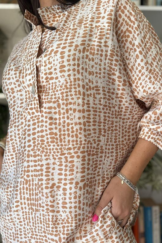 Vince Pebble Spot Batwing Nero Blouse Desert