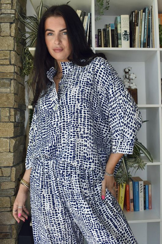 Vince Pebble Spot Batwing Nero Blouse French Navy