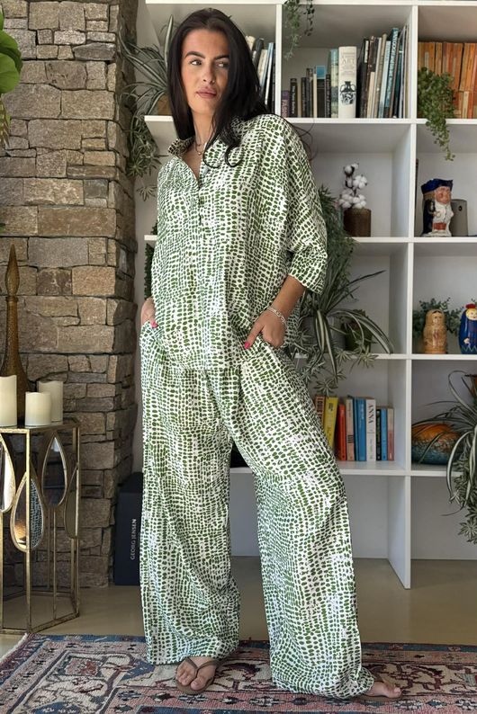 Vince Pebble Spot Batwing Nero Blouse Rio Green