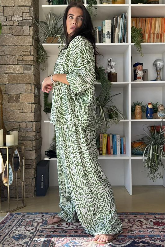 Vince Pebble Spot Batwing Nero Blouse Rio Green