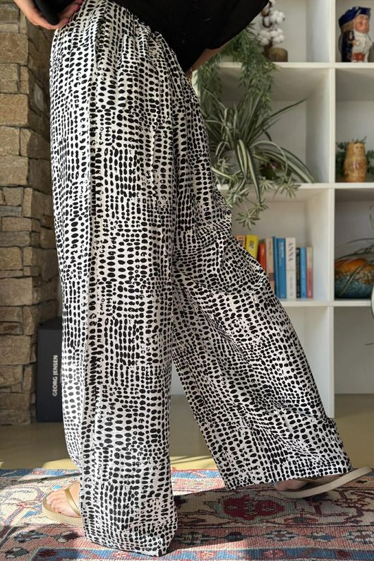 Vince Pebble Spot Wide Leg Pant Black