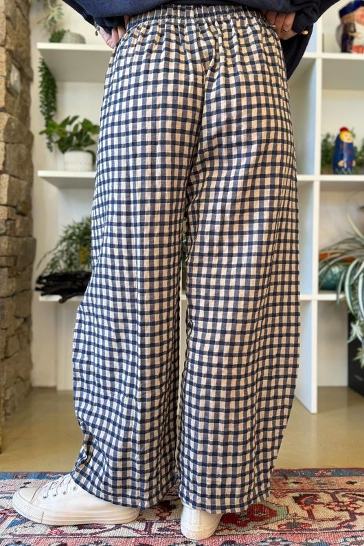 Vivienne Plaid Relaxed Barrel Pant Navy & Oat