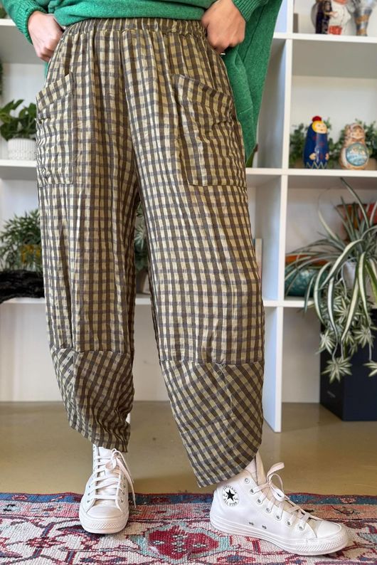 Vivienne Plaid Shelby Barrel Pant Olive & Olive