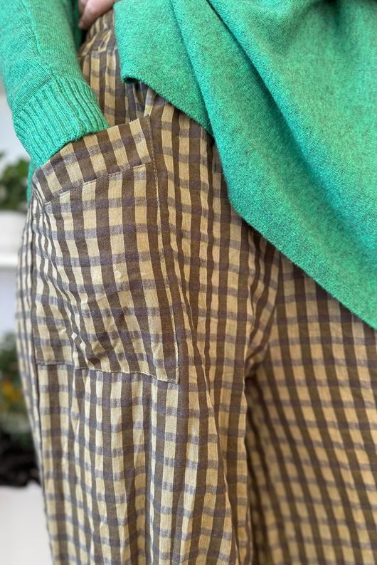 Vivienne Plaid Shelby Barrel Pant Olive & Olive