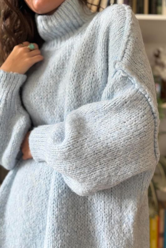 Winnie Oversized Knit Baby Blue